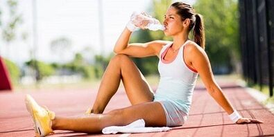 Manter un réxime de bebida e unha alimentación adecuada